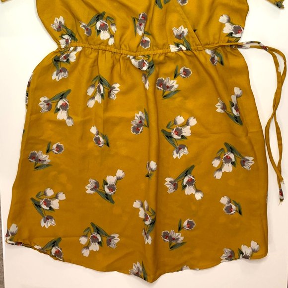 Ruffled Short Sleeve Yellow Summer Dress - Picture 5 of 9